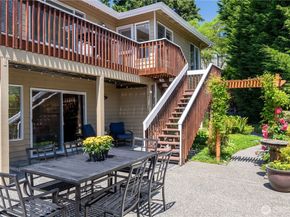 9206 NE 126th Place, Kirkland WA 98034
