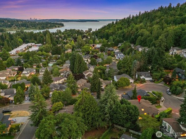 9206 NE 126th Place, Kirkland WA 98034