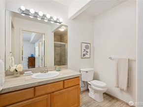 9206 NE 126th Place, Kirkland WA 98034
