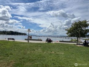 9206 NE 126th Place, Kirkland WA 98034