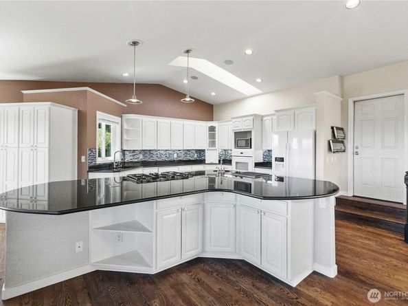 7306 Lone Eagle Place NW, Bremerton WA 98312