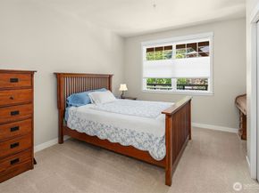 1000 Cabin Creek Lane SW D302, Issaquah WA 98027
