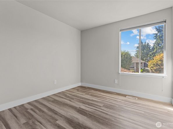 1212 SW 349th Street, Federal Way WA 98023