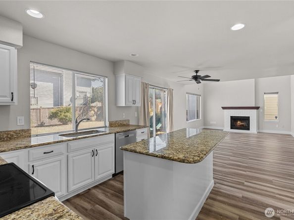 1212 SW 349th Street, Federal Way WA 98023