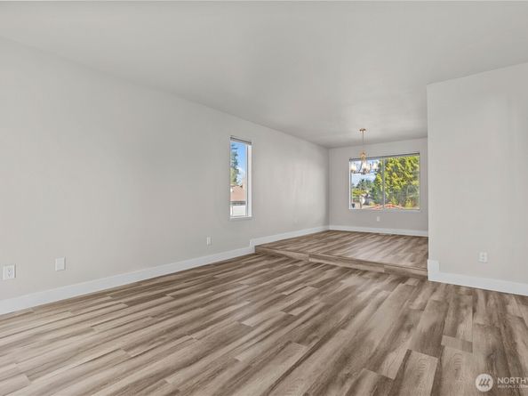 1212 SW 349th Street, Federal Way WA 98023