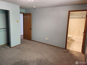 8040 NE Seawind Avenue, Poulsbo WA 98370
