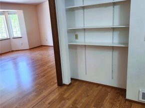 8040 NE Seawind Avenue, Poulsbo WA 98370