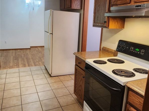 8040 NE Seawind Avenue, Poulsbo WA 98370