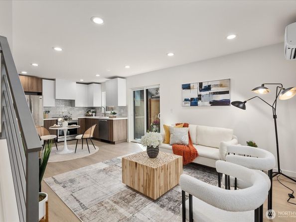 2347 NE 127 Street, Seattle WA 98125