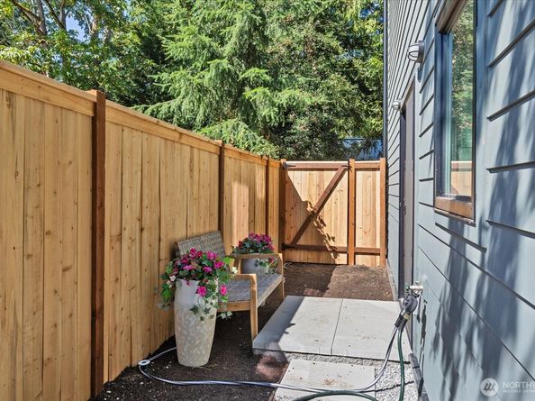 2347 NE 127 Street, Seattle WA 98125