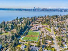 9426 Lake Washington Boulevard NE, Bellevue WA 98004
