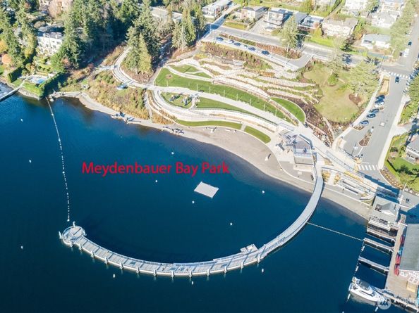 9426 Lake Washington Boulevard NE, Bellevue WA 98004