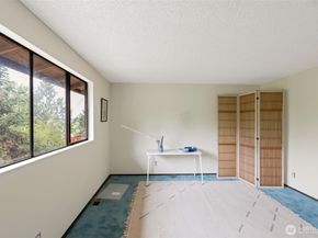 2024 80th Street SE, Mercer Island WA 98040