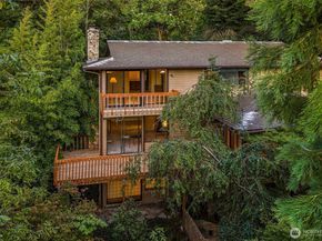 2024 80th Street SE, Mercer Island WA 98040