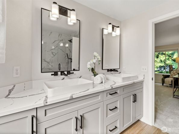 20418 NE 41st Street, Sammamish WA 98074