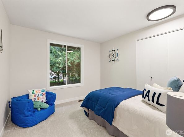 20418 NE 41st Street, Sammamish WA 98074