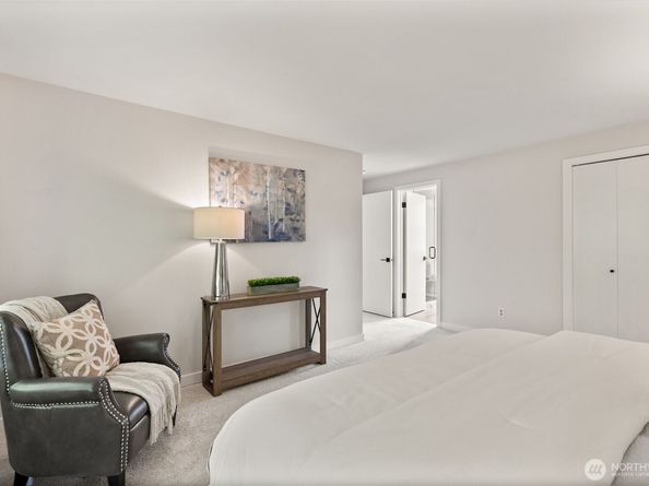 20418 NE 41st Street, Sammamish WA 98074