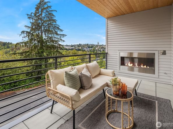 4548 23rd Avenue SW, Seattle WA 98106