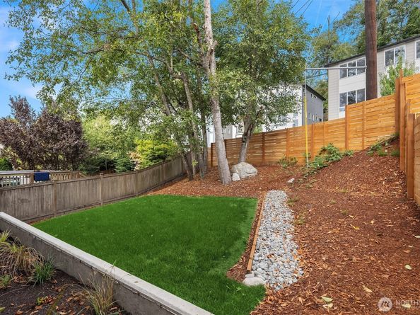 4548 23rd Avenue SW, Seattle WA 98106