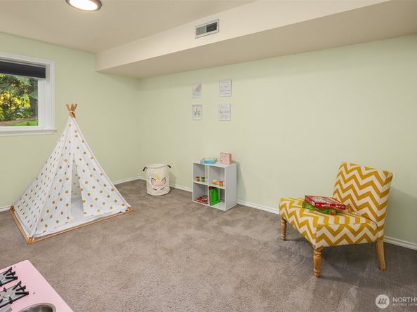 14523 NE 169th Street, Woodinville WA 98072