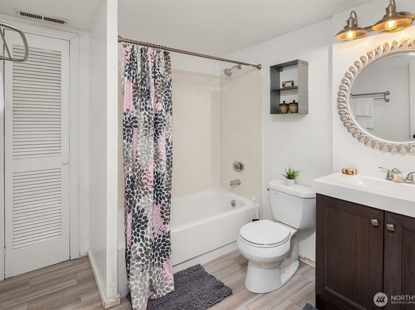 14523 NE 169th Street, Woodinville WA 98072