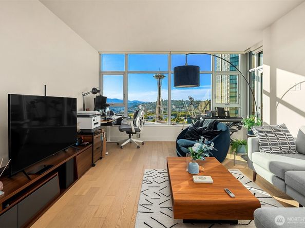 583 Battery Street 2504N, Seattle WA 98121