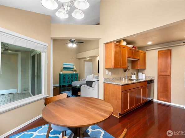 14340 126th Avenue NE A303, Kirkland WA 98034