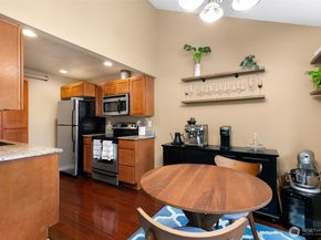 14340 126th Avenue NE A303, Kirkland WA 98034