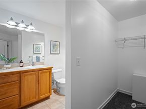 3121 W Government Way 302, Seattle WA 98199
