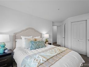 3121 W Government Way 302, Seattle WA 98199