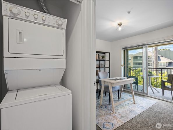 3121 W Government Way 302, Seattle WA 98199