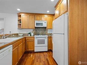 3121 W Government Way 302, Seattle WA 98199