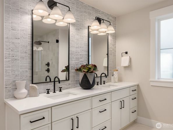 10505 NE 112th Street, Kirkland WA 98033
