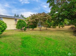 12632 SE 211th Court, Kent WA 98031