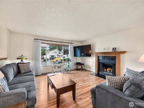 12632 SE 211th Court, Kent WA 98031