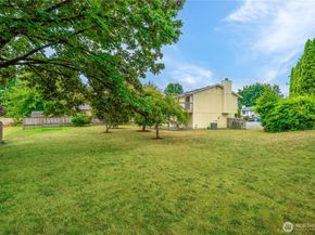 12632 SE 211th Court, Kent WA 98031