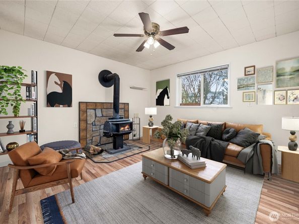 12632 SE 211th Court, Kent WA 98031