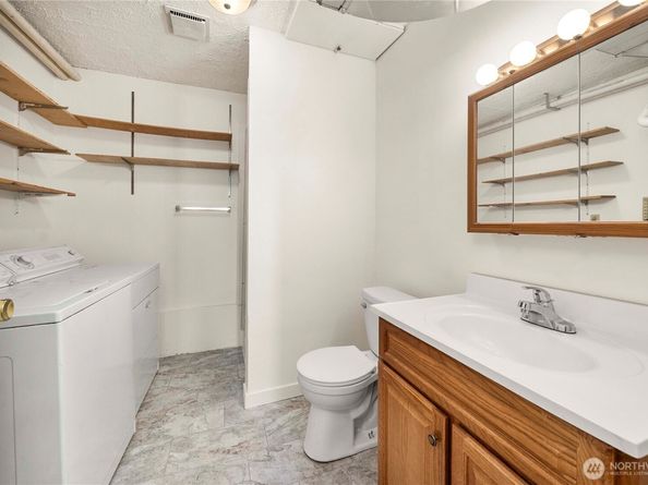 12632 SE 211th Court, Kent WA 98031