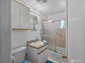 15031 78th Ave NE, Kenmore WA 98028
