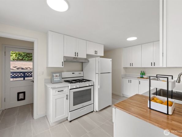 12049 NE 97th Street, Kirkland WA 98033