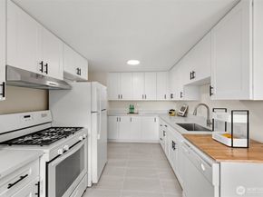 12049 NE 97th Street, Kirkland WA 98033