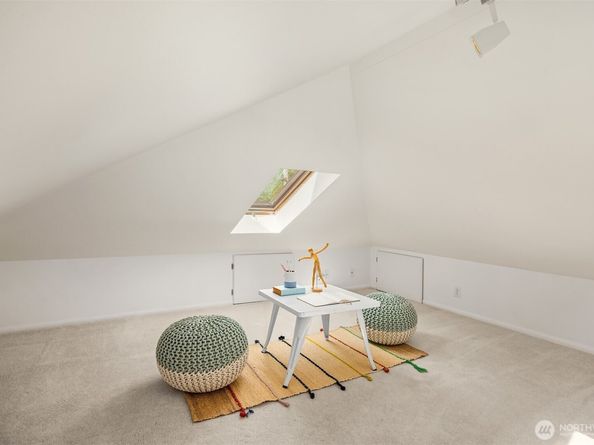 7054 38th Avenue NE, Seattle WA 98115