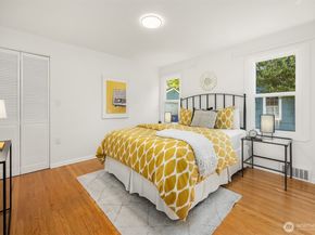 7054 38th Avenue NE, Seattle WA 98115