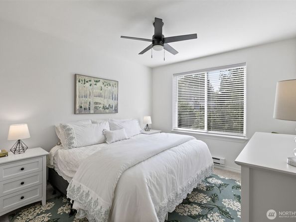 6831 NE 170th Street 103, Kenmore WA 98028