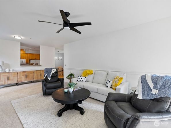 6831 NE 170th Street 103, Kenmore WA 98028