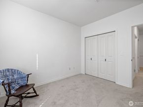 6831 NE 170th Street 103, Kenmore WA 98028