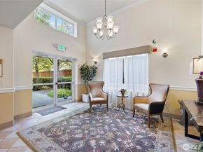 6831 NE 170th Street 103, Kenmore WA 98028