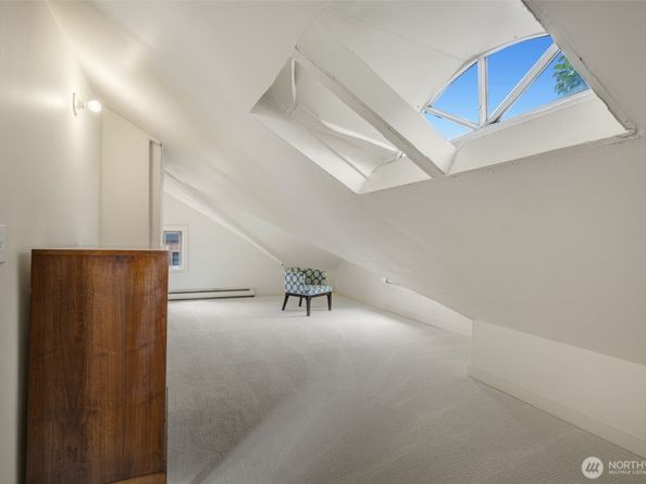 1222 6th Avenue N, Seattle WA 98109