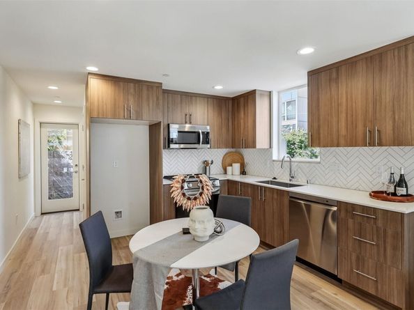 2828 S Walden Street, Seattle WA 98144