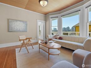 920 4th Avenue N, Seattle WA 98109